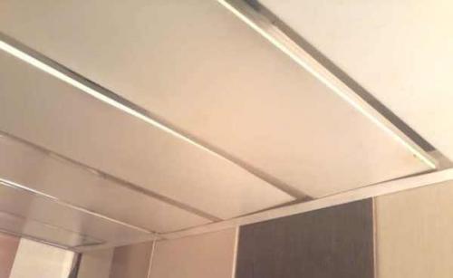 Подвесной алюминиевый реечный потолок недостатки гнется деформация. Какие ошибки приводят к появлению щелей в реечном потолке