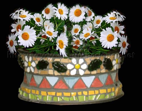 Уличные вазоны для цветов своими руками. Материалы для изготовления уличных вазонов