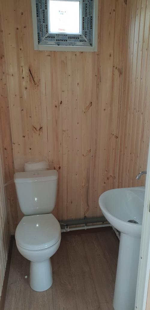 Строим бытовку с туалетом и душем своими руками: подробный ремонт 19