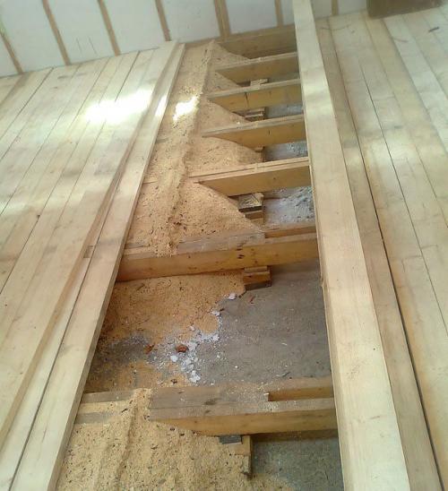 Как сделать полы в гараже. Способ 4 – устройство резиновых покрытий 06