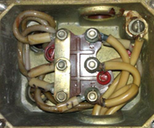 Как подключить однофазный двигатель к трехфазной сети. Подключение трехфазного двигателя к однофазной сети