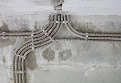 Металлическая гофрированная труба для электропроводки. Что такое гофра и где она применяется