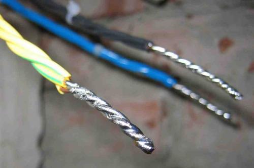 Как соединить медь с алюминием в распределительной коробке. Как правильно соединять алюминиевые провода между собой, чтобы не нагревались