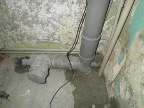 Как зашить стояк, чтобы он открывался. Как герметизировать стояк, чтобы потом не затопить соседей