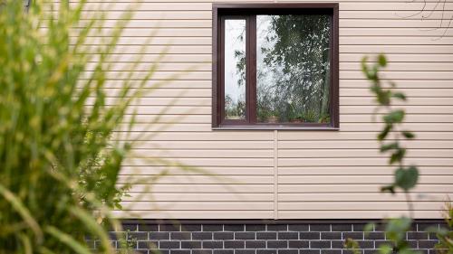 Как выбрать панели для обшивки дома снаружи, учитывая климат и окружающую среду. Виниловый сайдинг