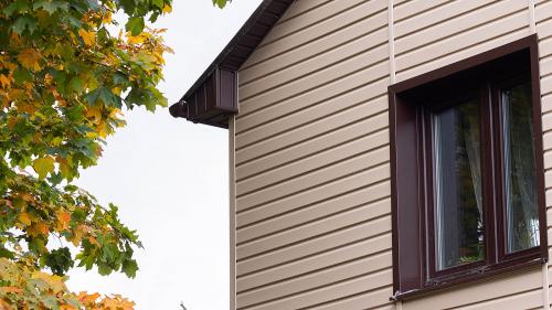 Как выбрать панели для обшивки дома снаружи, учитывая климат и окружающую среду. Виниловый сайдинг