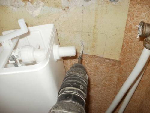 Бачок пластиковый для унитаза. Общие сведения об устройстве