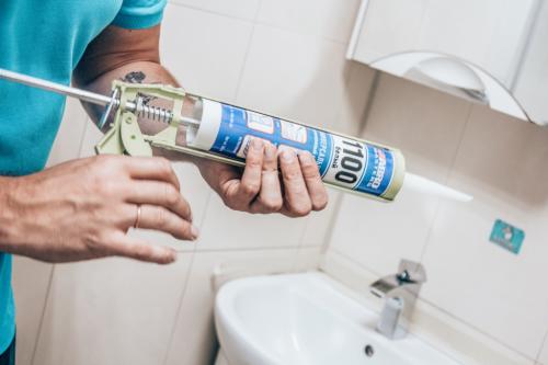 Герметик для ванной: как наносить. Как использовать санитарный силиконовый герметик?