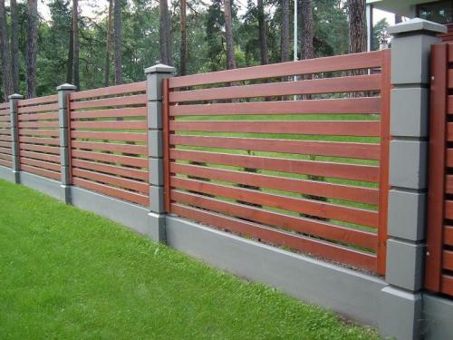 Столбы для забора: советы по выбору и лучшие идеи применения основных моделей (100 фото)