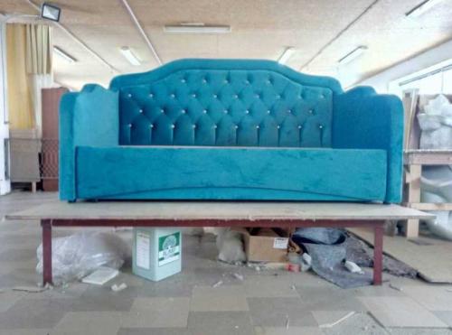 Перетяжка дивана. Перетяжка мягкой мебели своими руками: фото готовых вариантов и примеров современного дизайна