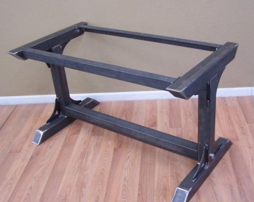 Столешница из эпоксидной смолы с цветами. Выбор элементов каркаса