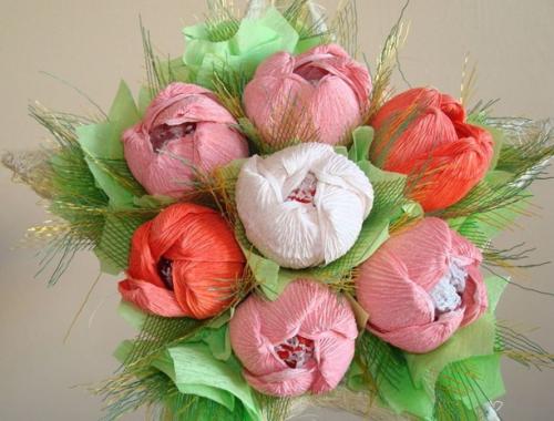 Объемные цветы из гофрированной бумаги. Как сделать цветы из гофрированной бумаги своими руками?