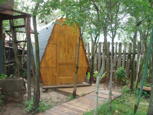 Дачный туалет своими руками ютуб. Виды дачных туалетов