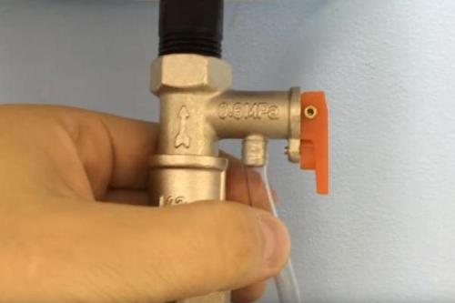 Нужен ли обратный клапан на проточный водонагреватель. Срабатывание предохранительного клапана