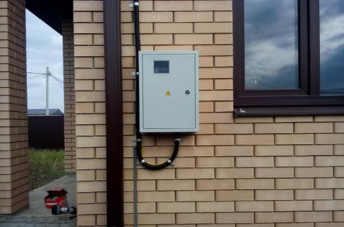 Как сделать гусак для электричества. Монтаж трубостойки для ввода электричества на участок своими руками: высота крепление и установка под счетчик