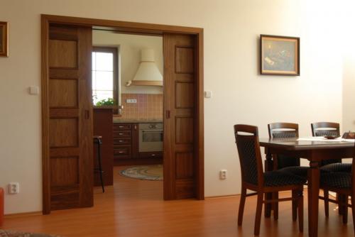 Установка раздвижной двери межкомнатной своими руками. Варианты монтажа межкомнатной двери