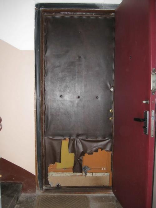 Как обновить старую входную дверь. Красивая дверь за копейки: как отреставрировать старую входную дверь