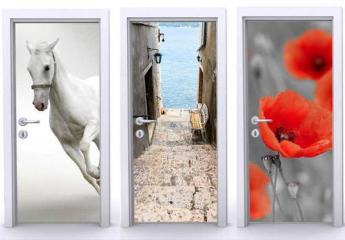 Как обновить старую дверь со стеклом. Обновление с помощью обоев