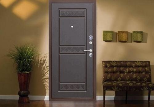 Как обновить старую входную дверь. Красивая дверь за копейки: как отреставрировать старую входную дверь