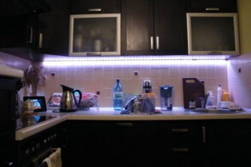 Подсветка для кухни без розетки. Светодиодная лента