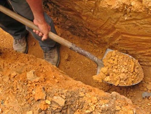 Глубина залегания кабеля. Рытье траншеи под кабель – расстояния и размеры 04