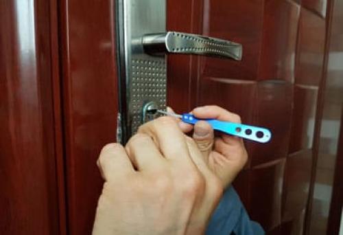 Сколько стоит вызов мчс открыть дверь. МЧС вскрытие замков