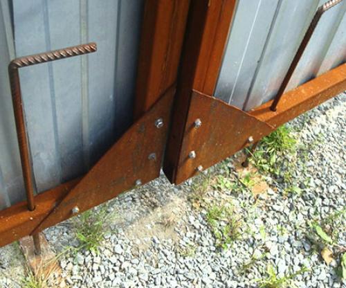 Запор для ворот. В чем преимущество дополнительных запоров