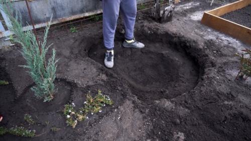 Бюджетный'' пруд своими руками. Процесс строительства садового пруда