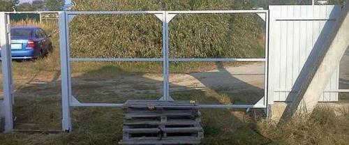 Как правильно установить дверь ворот из профнастила. Конструкция створок