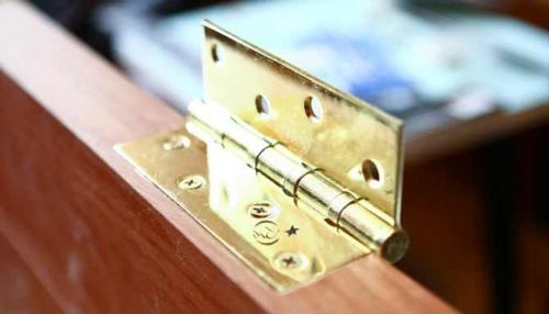 Установка межкомнатных дверей на 3 петли. Разметка