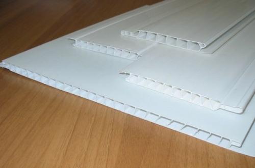 Какие материалы могут быть использованы для изготовления потолков из панелей ПВХ. ПВХ-панели –, что это?