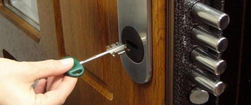 Установка врезного замка. Монтаж 08 Установка врезного замка. Монтаж 08