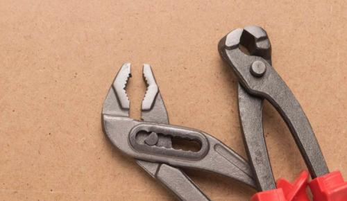 Как сделать ремонт дивана своими руками: основные особенности 03