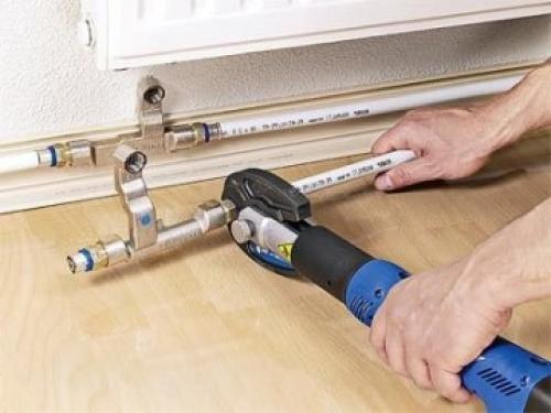 Монтаж металлопластиковых труб в ванной. Как провести монтаж металлопластиковых труб своими руками: инструкция, правила