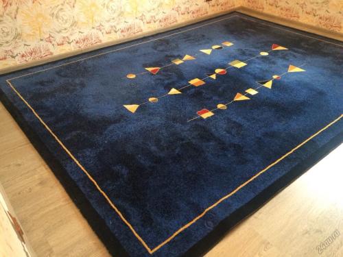 Руками без проблем: как перетянуть диван самостоятельно 04