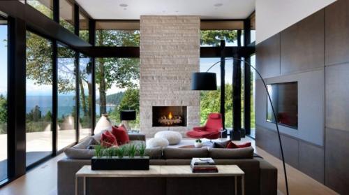 Раздвижные стеклянные перегородки для террасы. Раздвижные окна для веранды: особенности выбора