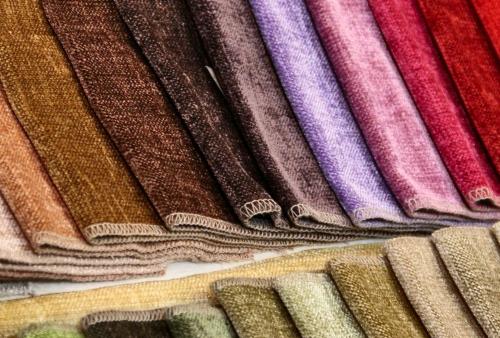 Какие инструменты и материалы нужны для перетяжки углового дивана. Материалы и инструменты