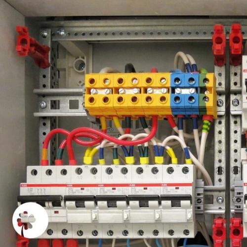 Клеммы для соединения проводов: виды, способы подключения и особенности соединения разных проводников (видео + 155 фото)
