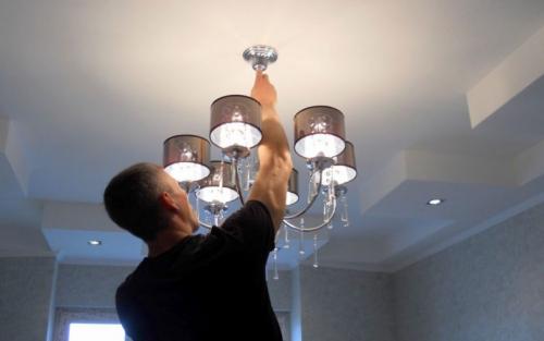 Как подсоединить светодиодную лампу к проводке с двумя проводами. Подключение светильника своими руками — пошаговая инструкция с фото и видео. Правила монтажа + схема подключения