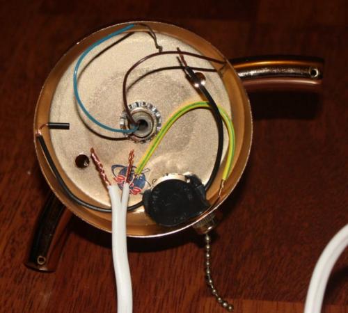 Как подсоединить светодиодную лампу к проводке с двумя проводами. Подключение светильника своими руками — пошаговая инструкция с фото и видео. Правила монтажа + схема подключения