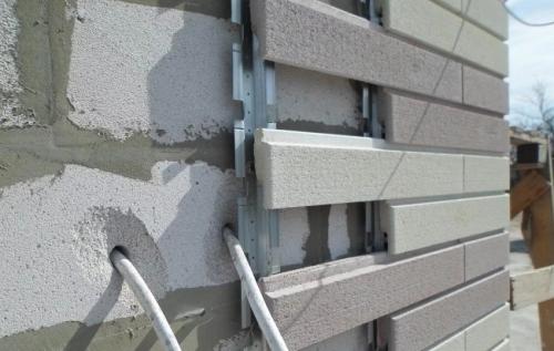 Летняя пристройка к дому своими руками. Из чего лучше сделать пристройку к дому: выбор материала и фундамента