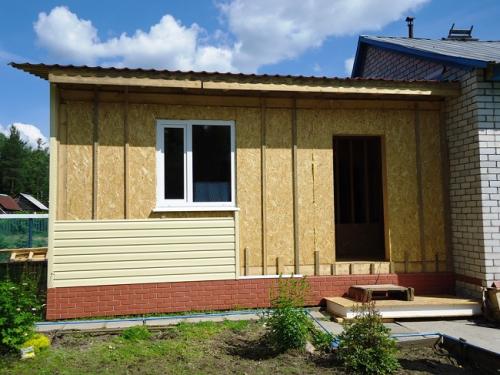 Летняя пристройка к дому своими руками. Из чего лучше сделать пристройку к дому: выбор материала и фундамента