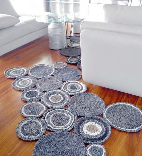 Бабушкин коврик из старых вещей. Коврик из старых вещей