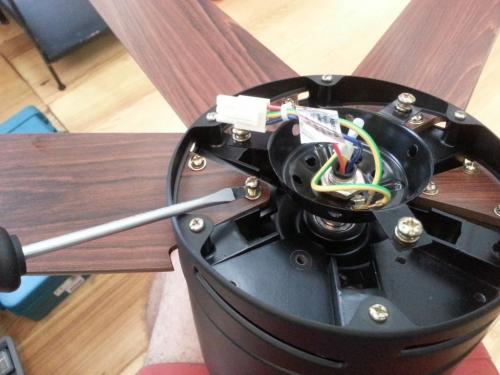 Подключение люстры 4 провода из потолка. Виды подключения