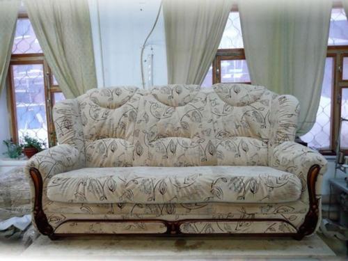 Как выбрать подходящий материал для реставрации дивана. Выбор новой обивки для старого дивана
