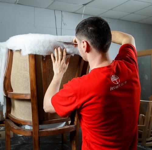 Как избежать ошибок при перетягивании боковин дивана своими руками. Ошибки при перетяжке старого дивана