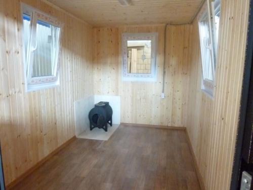 Бытовки утепленные с печкой. Утепленная зимняя бытовка с печкой для проживания