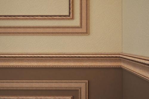 Что такое молдинг в строительстве. Видовое разнообразие декоративных молдингов для стен