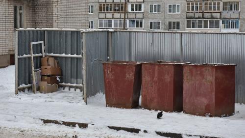 Как выбрать размер мусорной площадки для одного бака. Расчет количества мусорных контейнеров для жилого дома