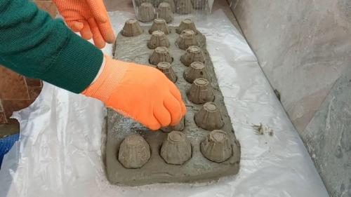 Дачница бездельница поделки из цемента. Из яичных лотков и цемента мастерица творит красоту для участка